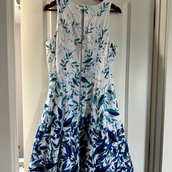 Melanie Lyne Blue and White Dress - Picture 5 of 7